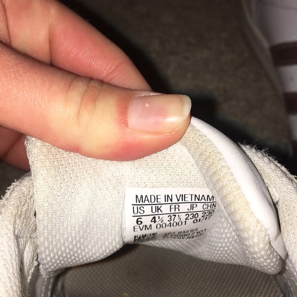 Rose gold Adidas superstars women’s size 6 - Picture 5 of 5